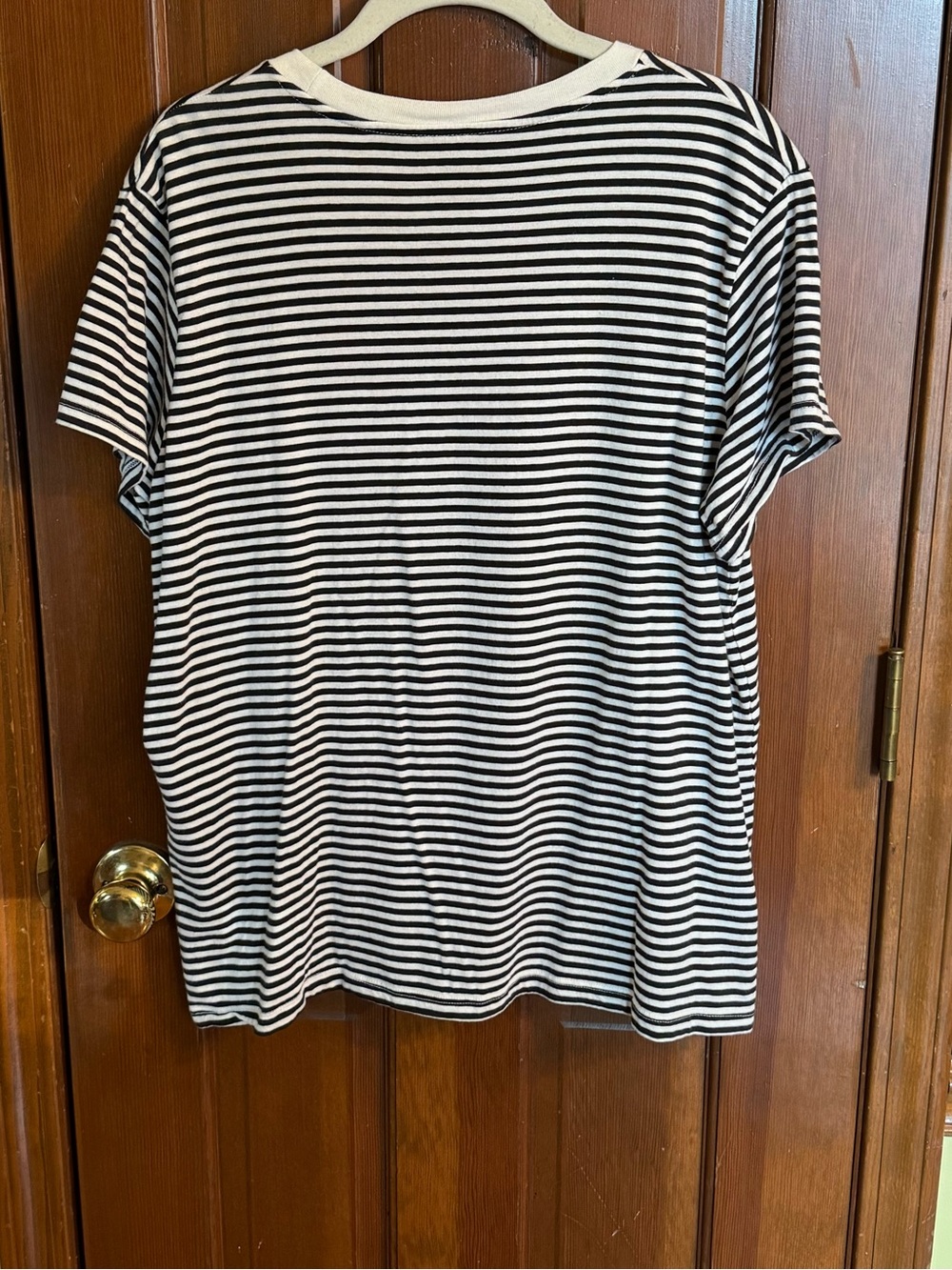 Levi's Black & White Striped Crew Neck Tee EUC - Picture 2 of 3